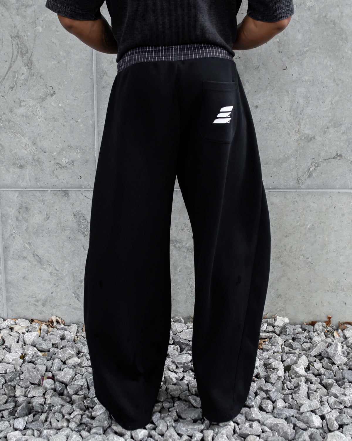 barrel,sweatpants